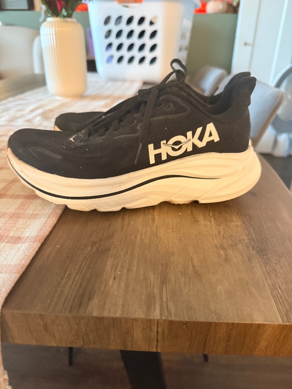 Hoka Clifton 10